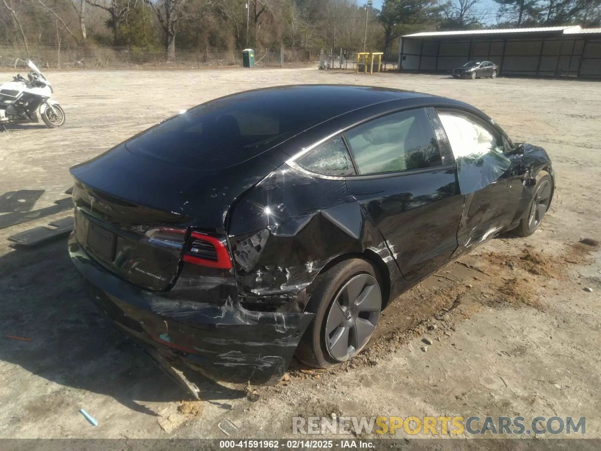 4 fotografías del automóvil dañado 5YJ3E1EB3NF334059 TESLA MODEL 3 2022