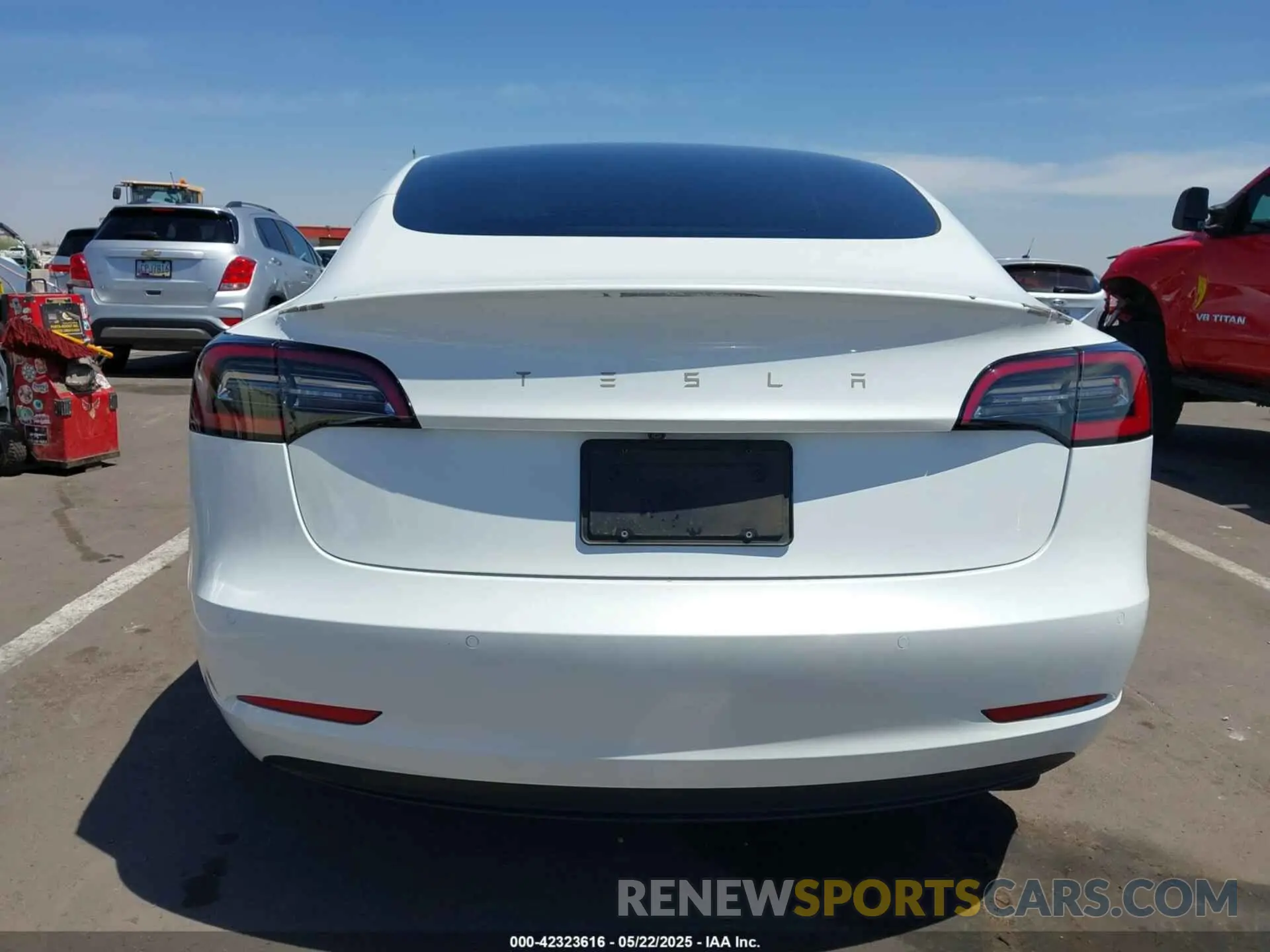 15 fotografías del automóvil dañado 5YJ3E1EB3NF348267 TESLA MODEL 3 2022