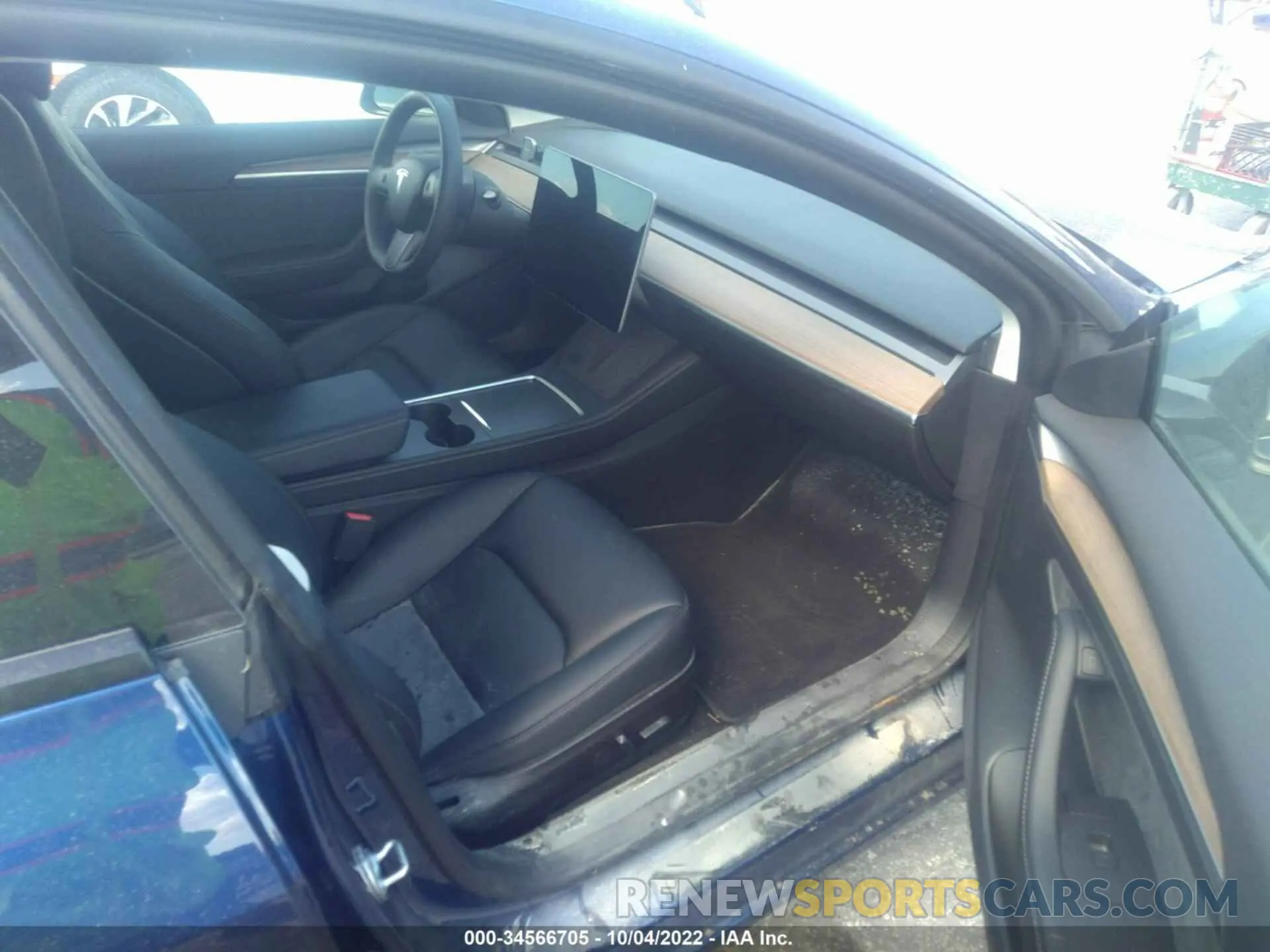 5 fotografías del automóvil dañado 5YJ3E1EB4NF103056 TESLA MODEL 3 2022
