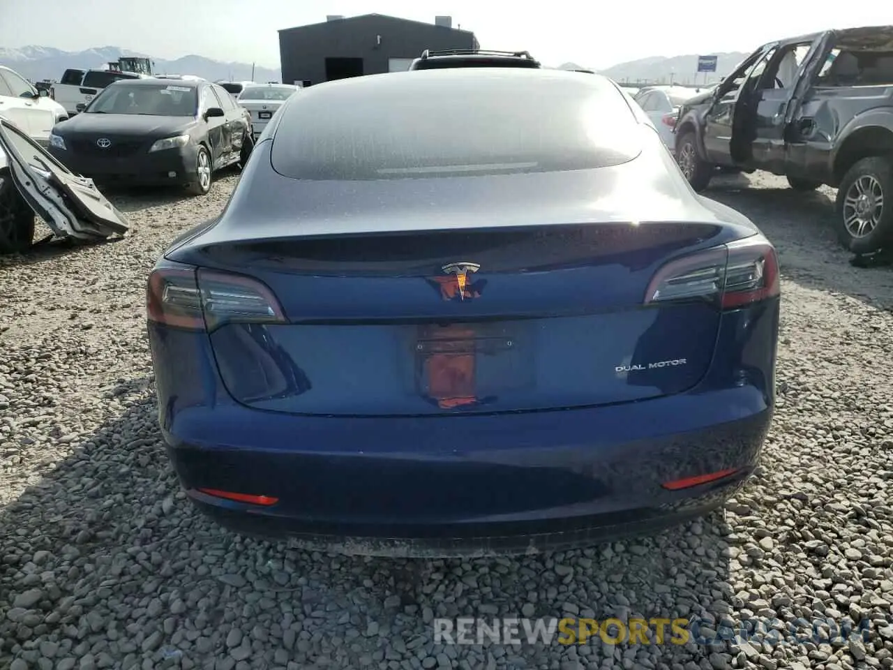 6 fotografías del automóvil dañado 5YJ3E1EB4NF143959 TESLA MODEL 3 2022
