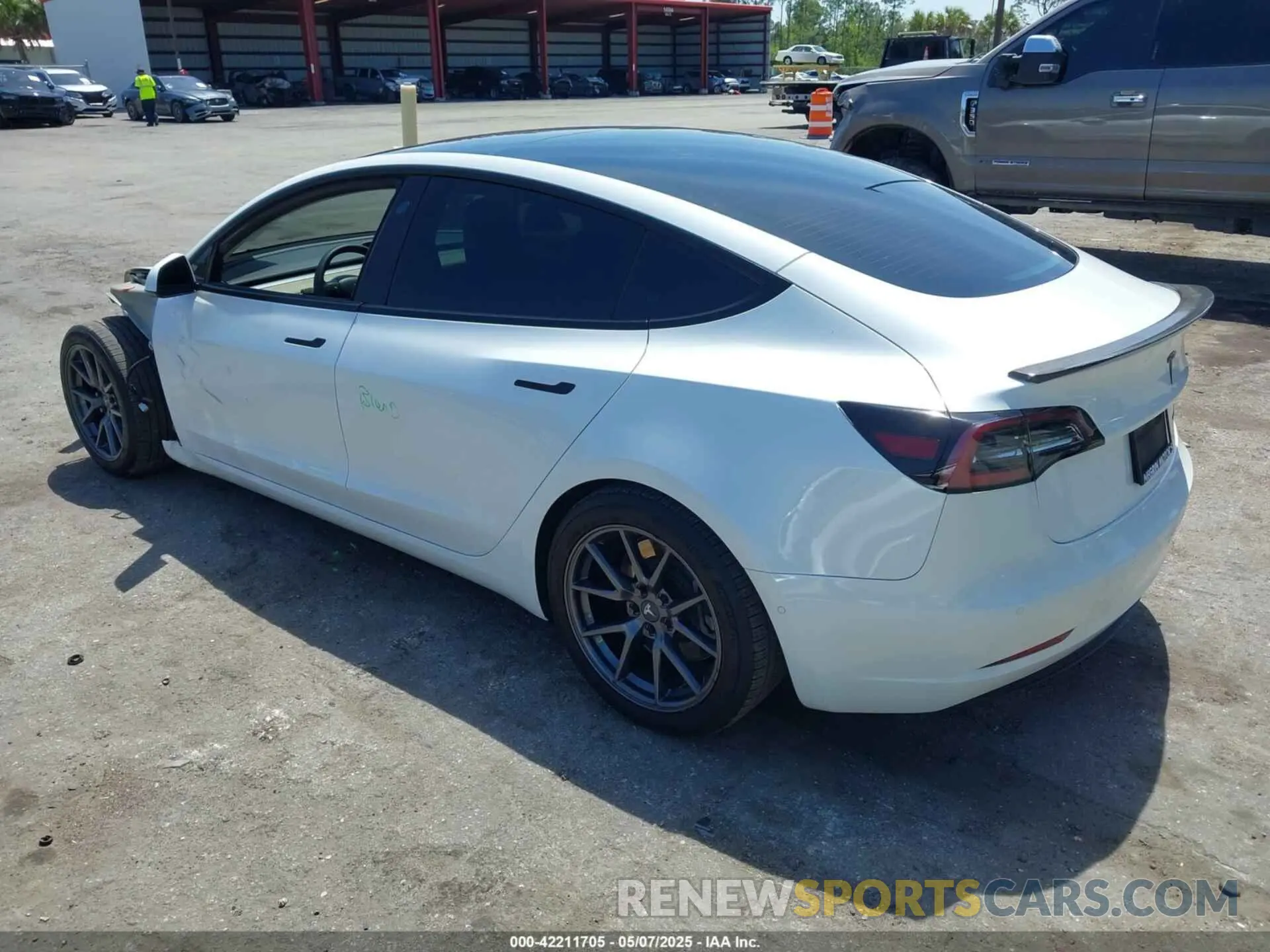 3 fotografías del automóvil dañado 5YJ3E1EB4NF163001 TESLA MODEL 3 2022