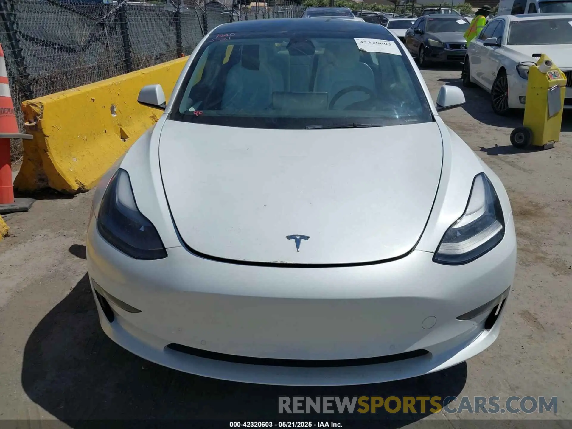 12 fotografías del automóvil dañado 5YJ3E1EB4NF169400 TESLA MODEL 3 2022