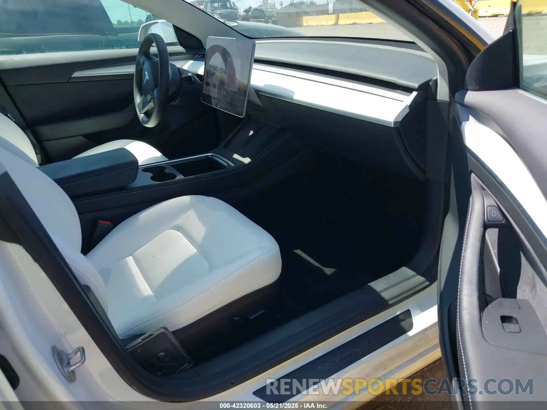 5 fotografías del automóvil dañado 5YJ3E1EB4NF169400 TESLA MODEL 3 2022