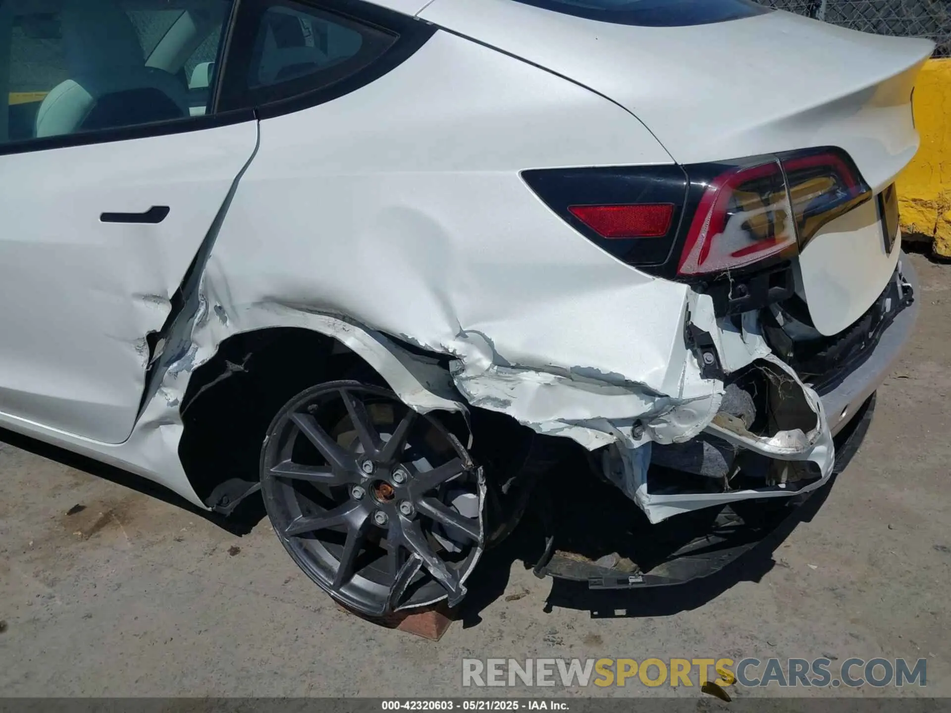 6 fotografías del automóvil dañado 5YJ3E1EB4NF169400 TESLA MODEL 3 2022