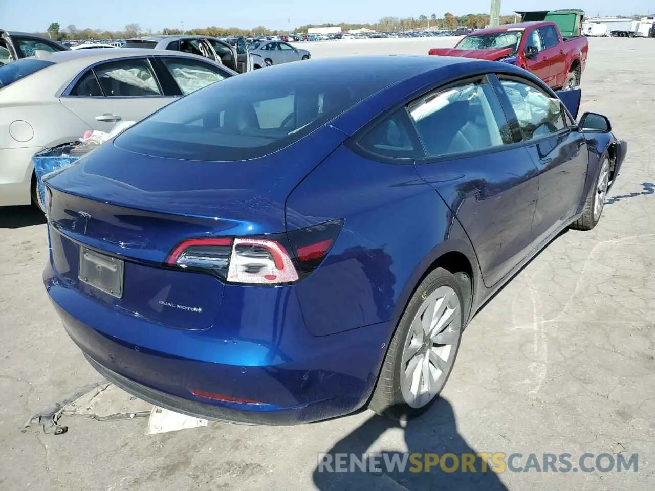 4 fotografías del automóvil dañado 5YJ3E1EB4NF185631 TESLA MODEL 3 2022