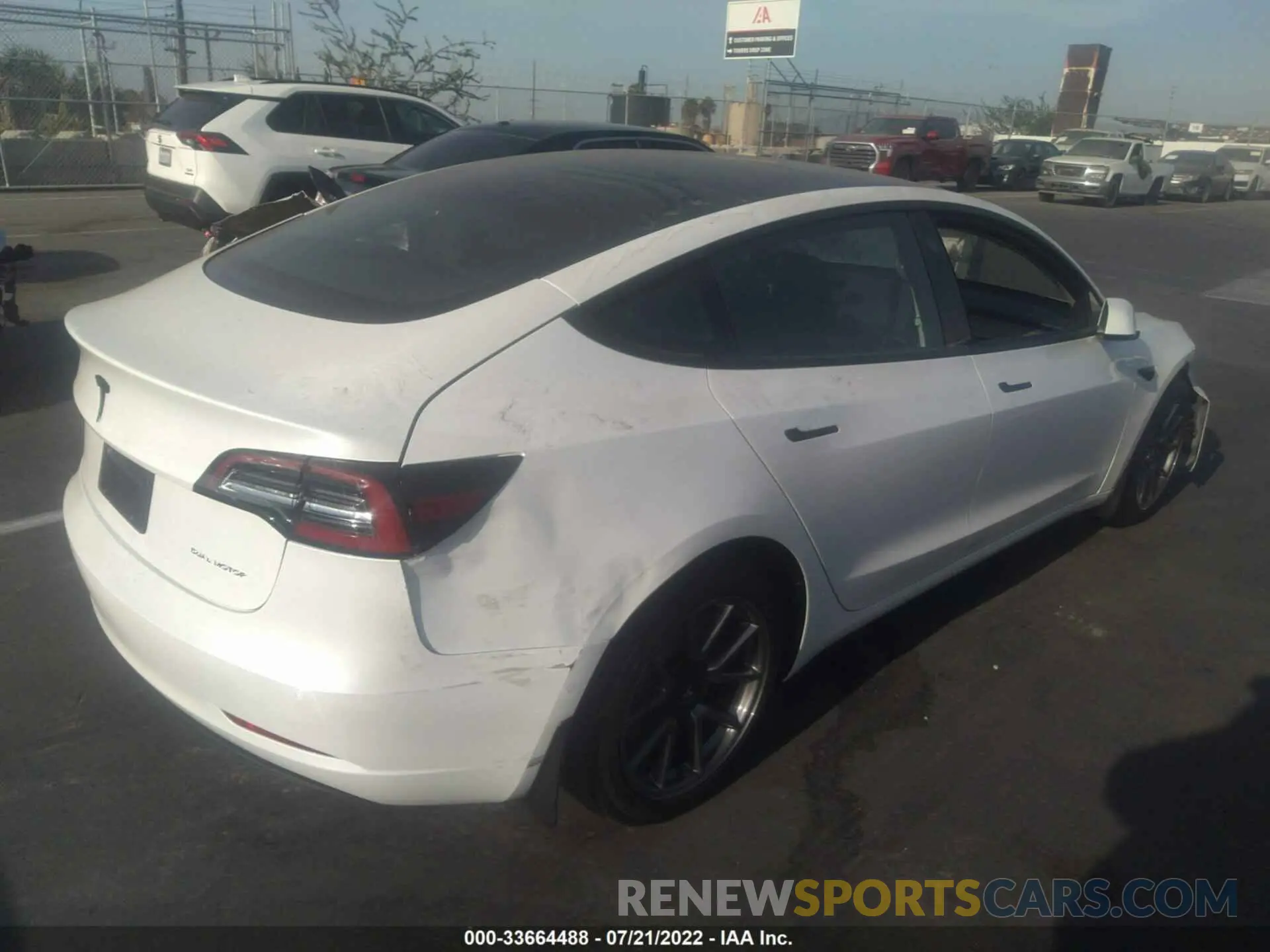 4 fotografías del automóvil dañado 5YJ3E1EB4NF196516 TESLA MODEL 3 2022