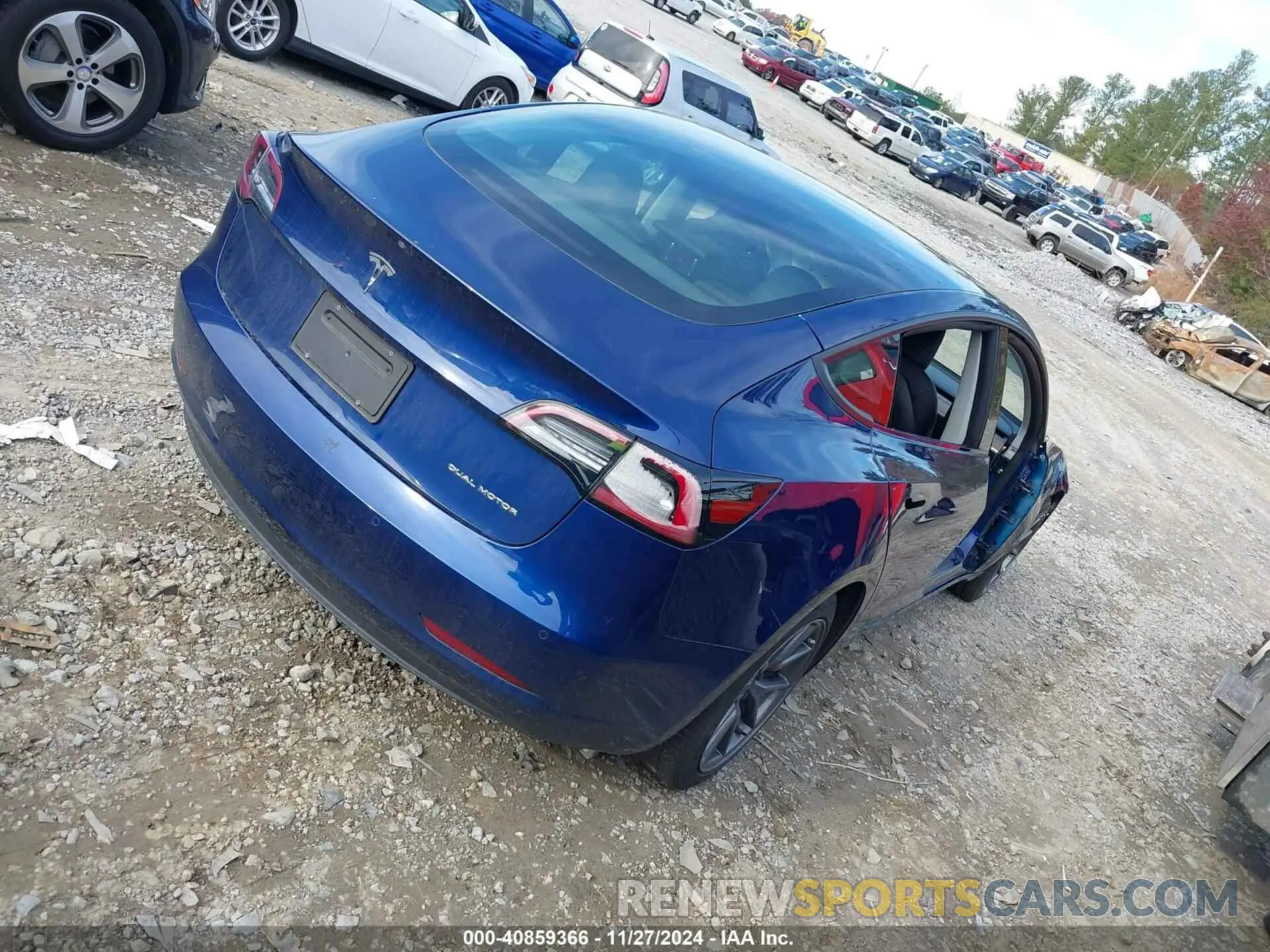 4 fotografías del automóvil dañado 5YJ3E1EB4NF197861 TESLA MODEL 3 2022