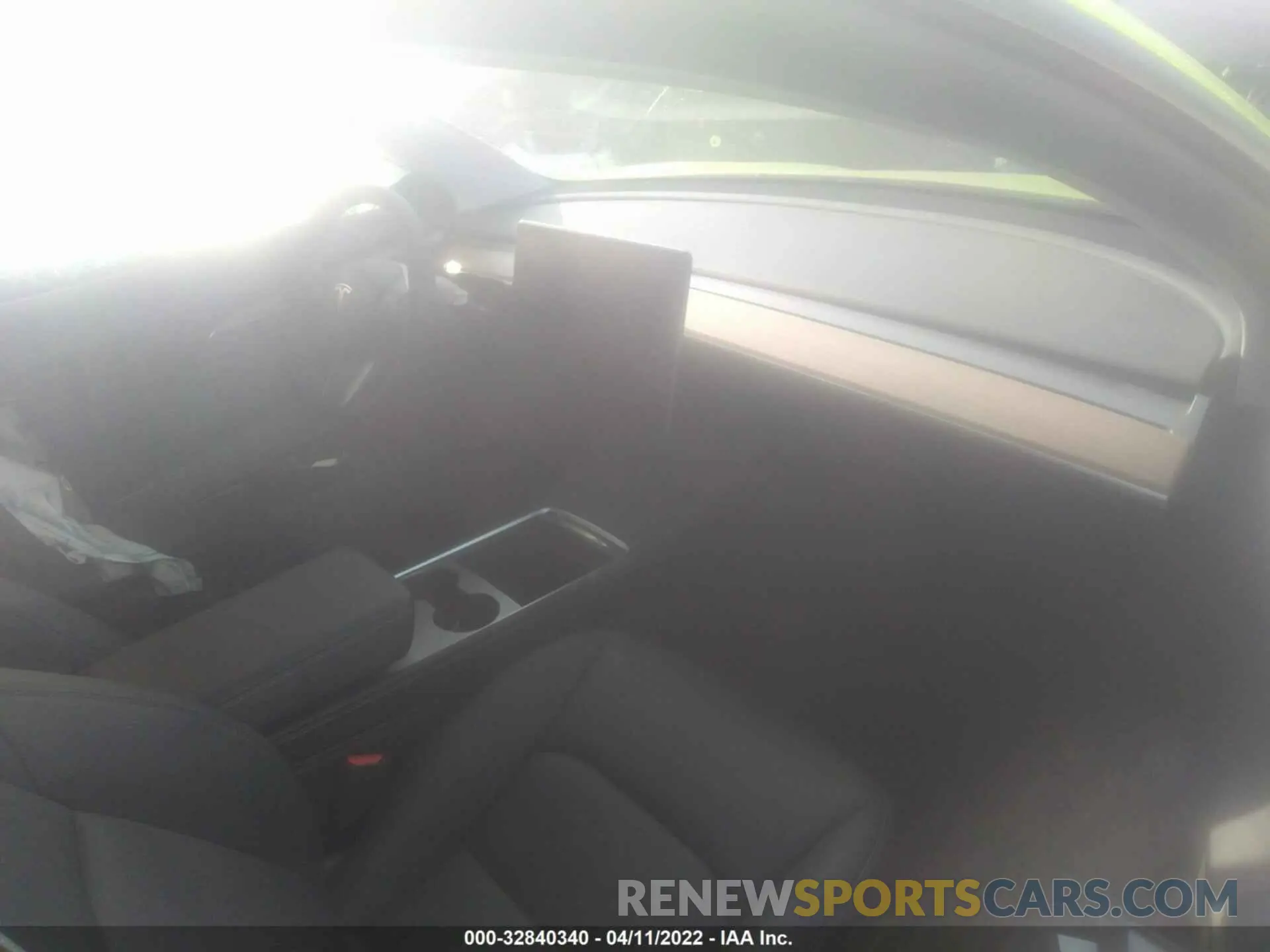 5 fotografías del automóvil dañado 5YJ3E1EB4NF209216 TESLA MODEL 3 2022
