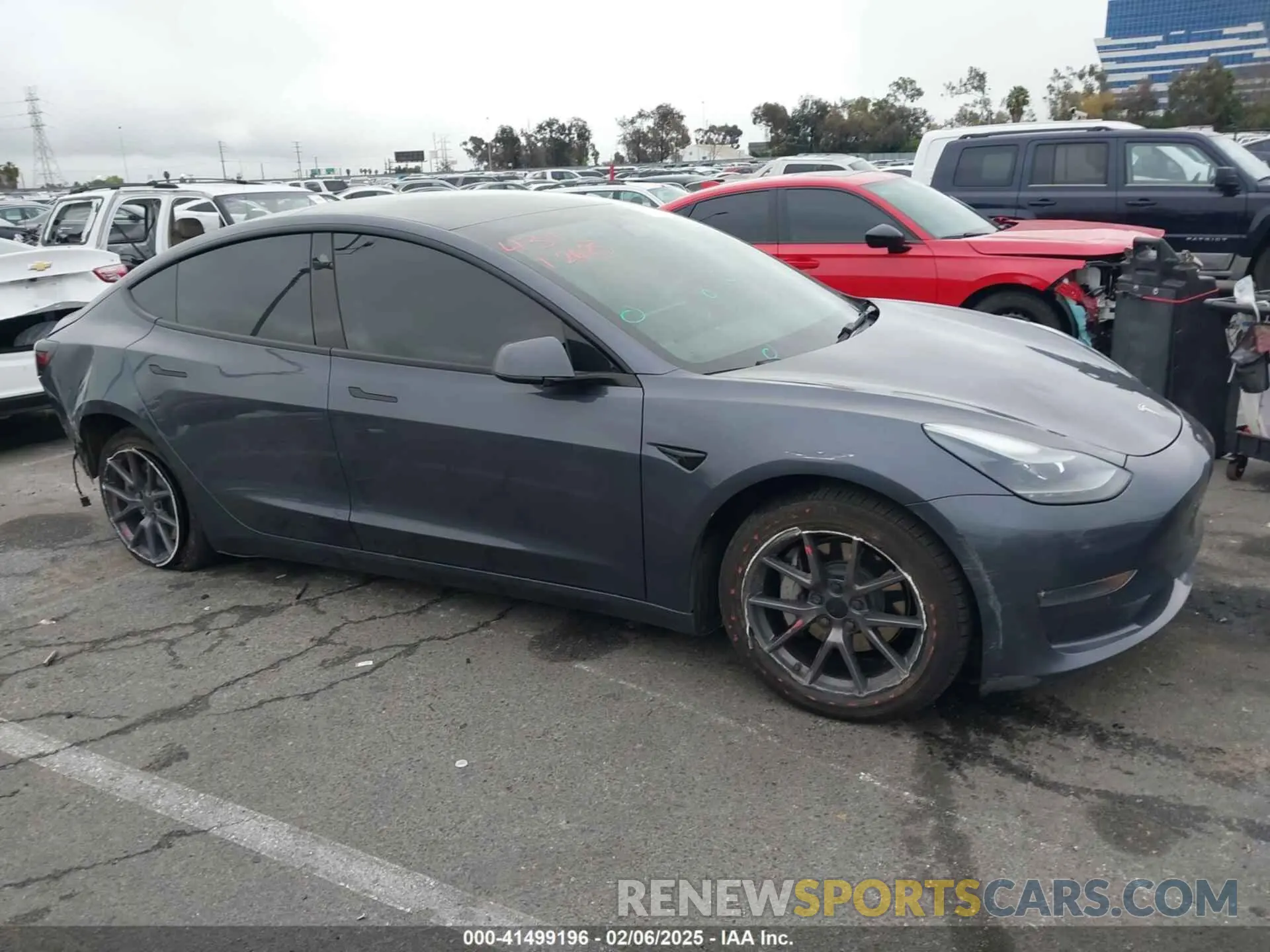 14 fotografías del automóvil dañado 5YJ3E1EB4NF255905 TESLA MODEL 3 2022