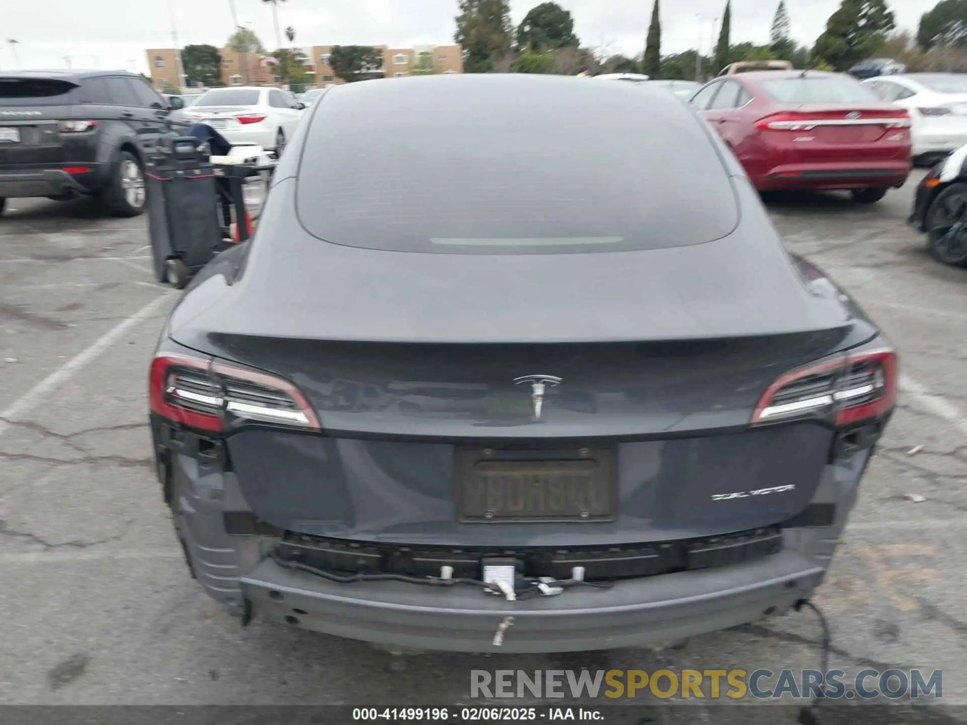 17 fotografías del automóvil dañado 5YJ3E1EB4NF255905 TESLA MODEL 3 2022