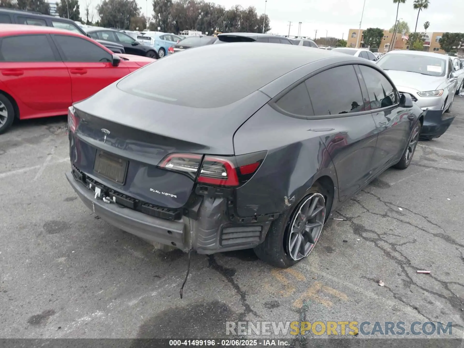 4 fotografías del automóvil dañado 5YJ3E1EB4NF255905 TESLA MODEL 3 2022