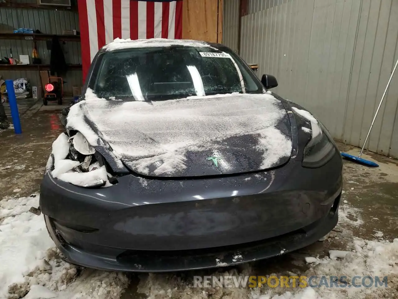 5 fotografías del automóvil dañado 5YJ3E1EB5NF106046 TESLA MODEL 3 2022