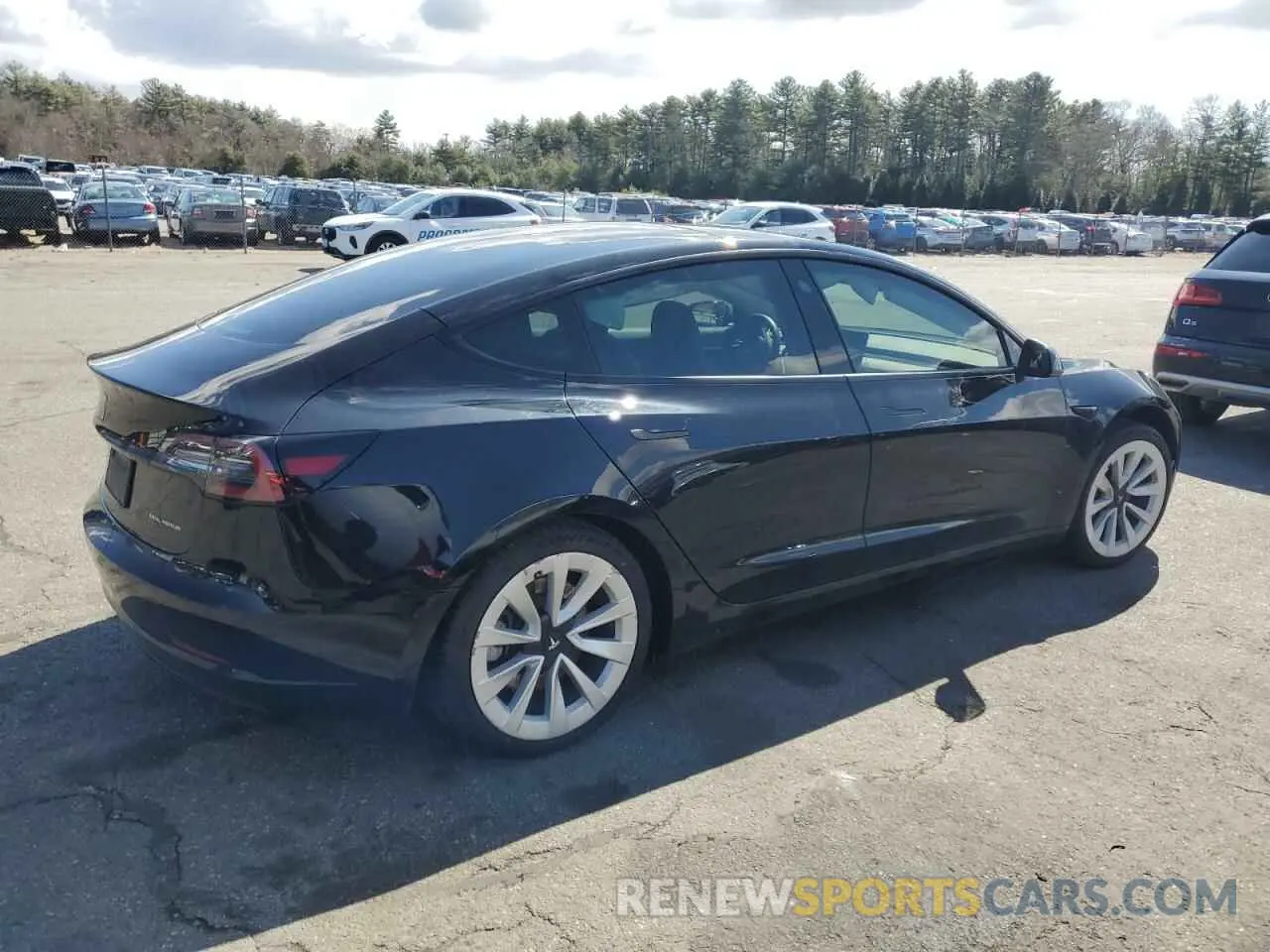 3 fotografías del automóvil dañado 5YJ3E1EB5NF118892 TESLA MODEL 3 2022