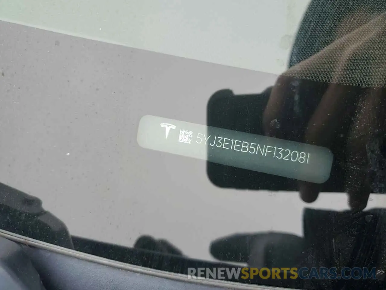 12 fotografías del automóvil dañado 5YJ3E1EB5NF132081 TESLA MODEL 3 2022