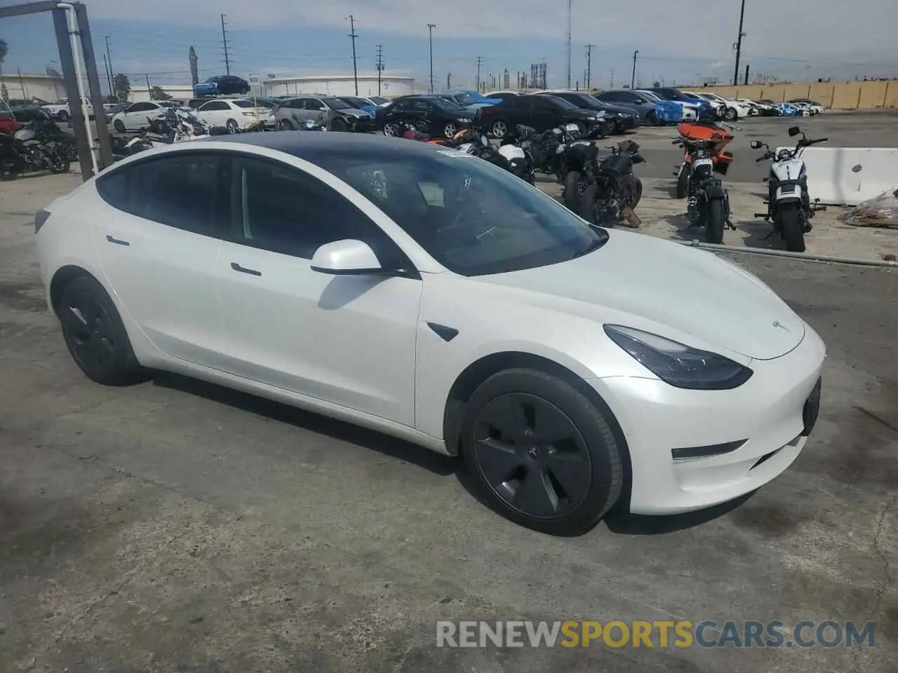 4 fotografías del automóvil dañado 5YJ3E1EB5NF184262 TESLA MODEL 3 2022