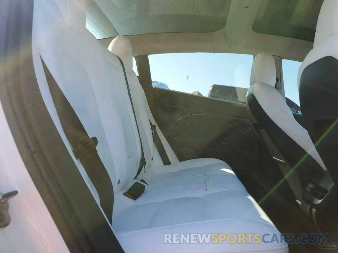 10 fotografías del automóvil dañado 5YJ3E1EB5NF270669 TESLA MODEL 3 2022