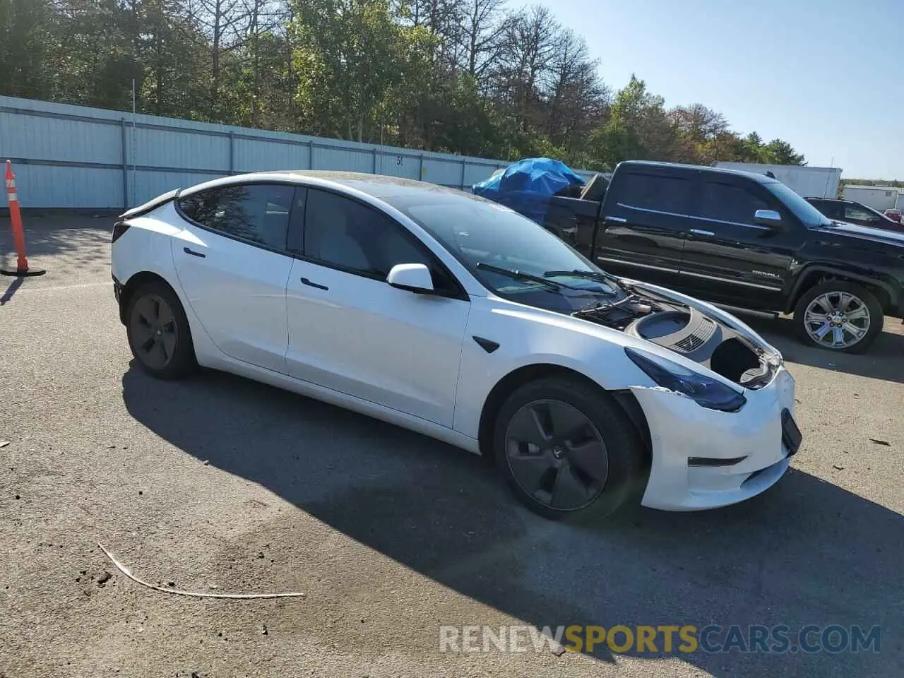 4 fotografías del automóvil dañado 5YJ3E1EB5NF270669 TESLA MODEL 3 2022