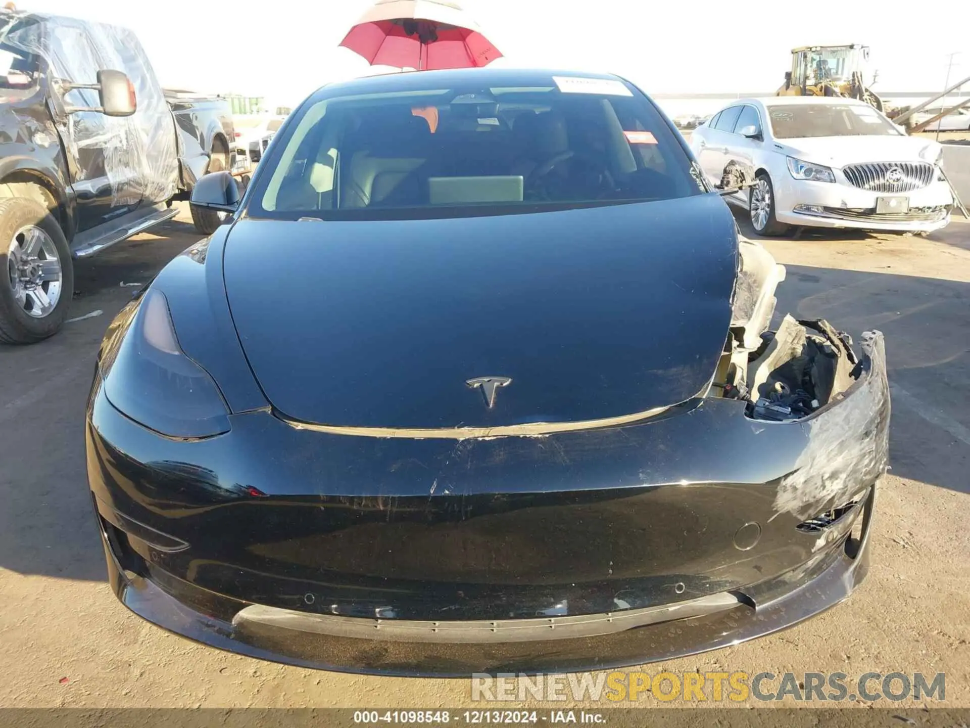 12 fotografías del automóvil dañado 5YJ3E1EB5NF313360 TESLA MODEL 3 2022