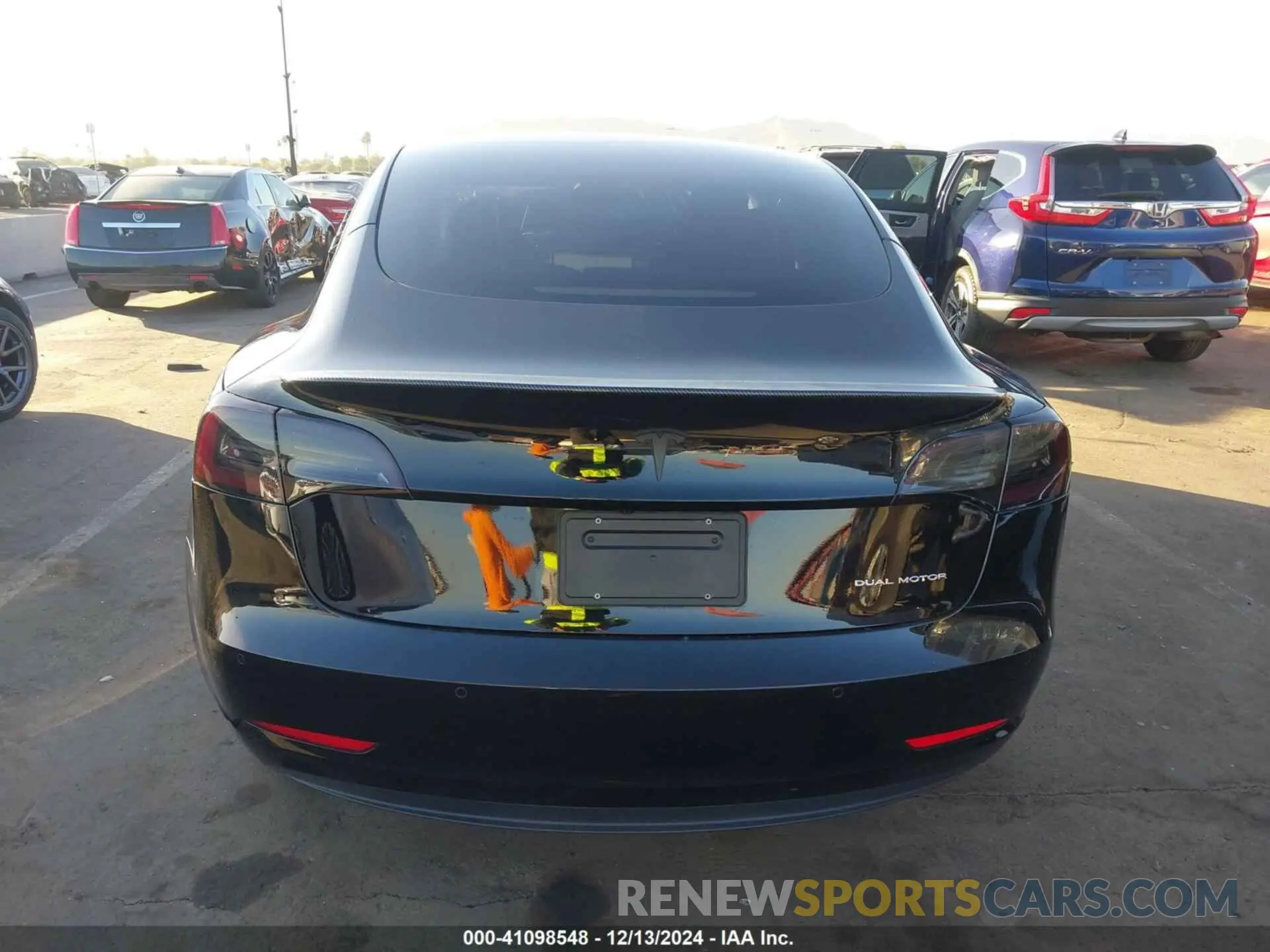 16 fotografías del automóvil dañado 5YJ3E1EB5NF313360 TESLA MODEL 3 2022