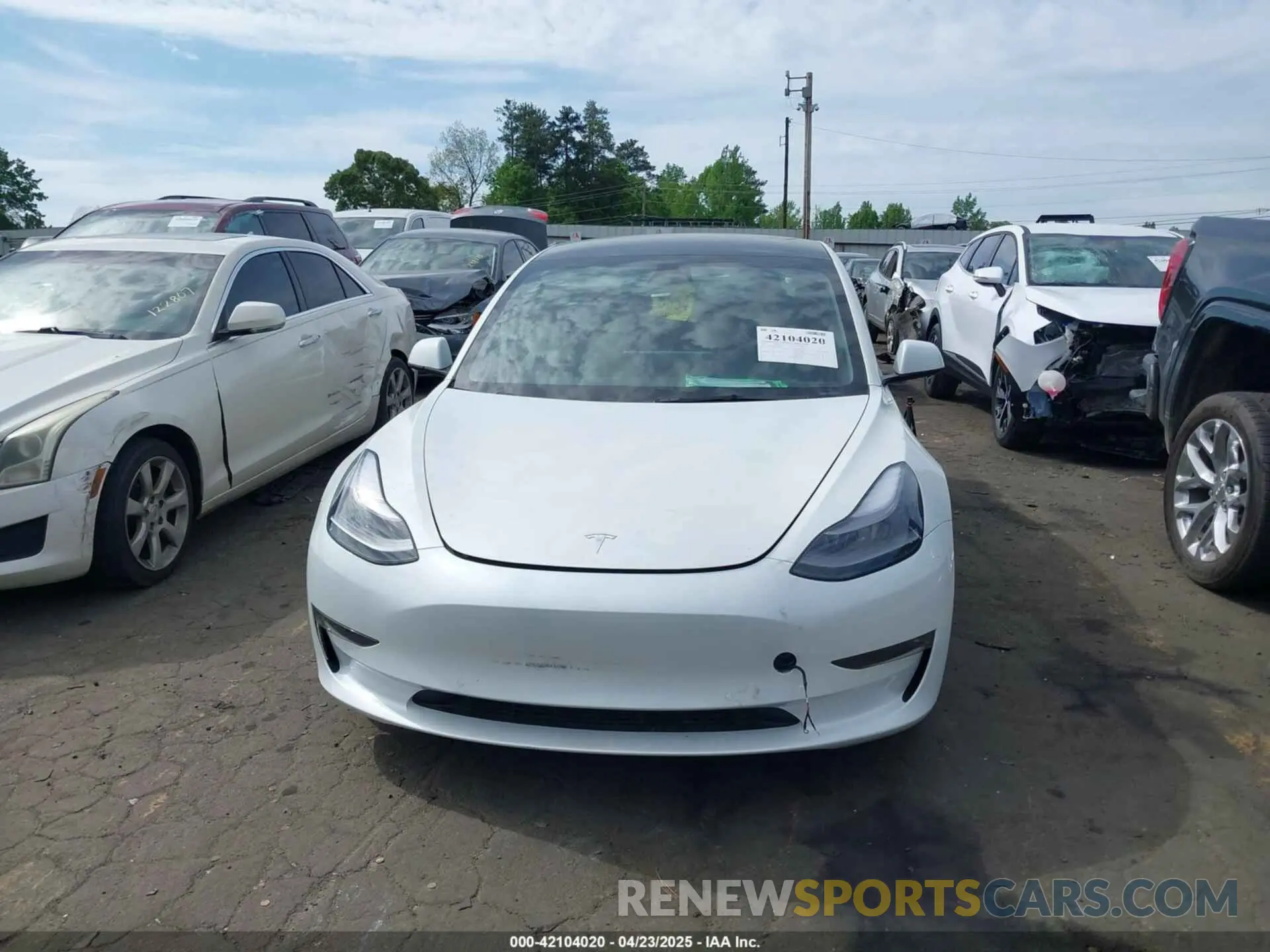 11 fotografías del automóvil dañado 5YJ3E1EB5NF349078 TESLA MODEL 3 2022