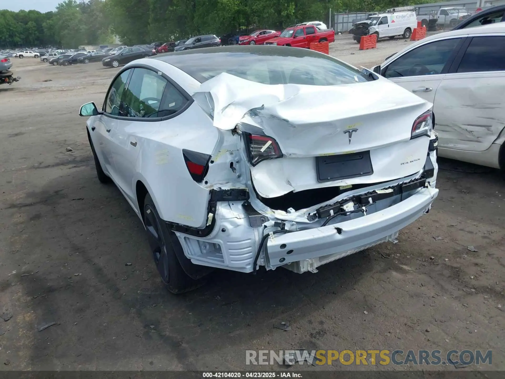 3 fotografías del automóvil dañado 5YJ3E1EB5NF349078 TESLA MODEL 3 2022