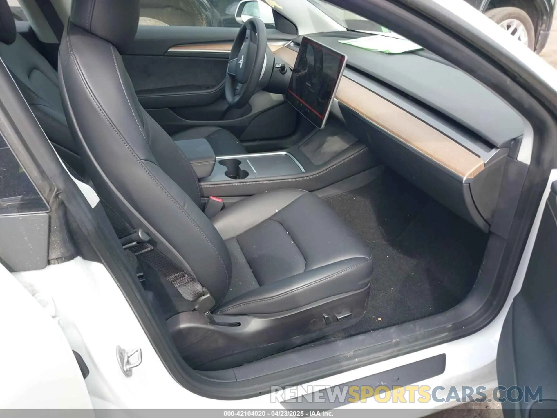 5 fotografías del automóvil dañado 5YJ3E1EB5NF349078 TESLA MODEL 3 2022