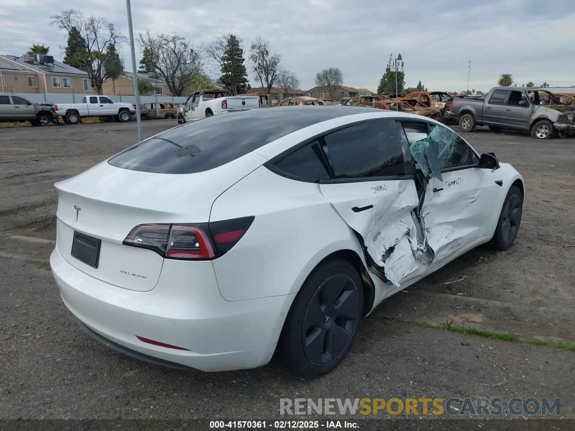 4 fotografías del automóvil dañado 5YJ3E1EB5NF364678 TESLA MODEL 3 2022