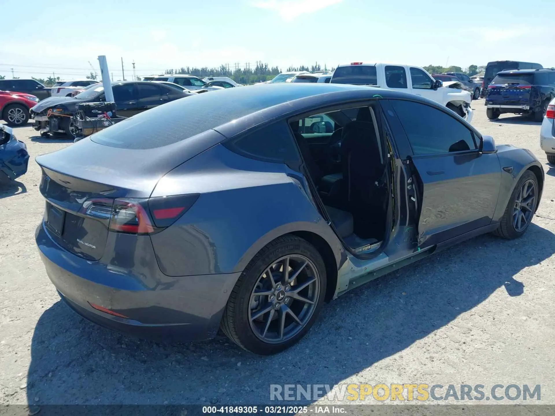 4 fotografías del automóvil dañado 5YJ3E1EB6NF105861 TESLA MODEL 3 2022
