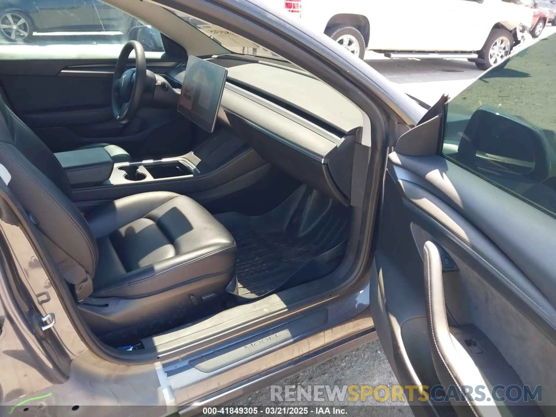 5 fotografías del automóvil dañado 5YJ3E1EB6NF105861 TESLA MODEL 3 2022
