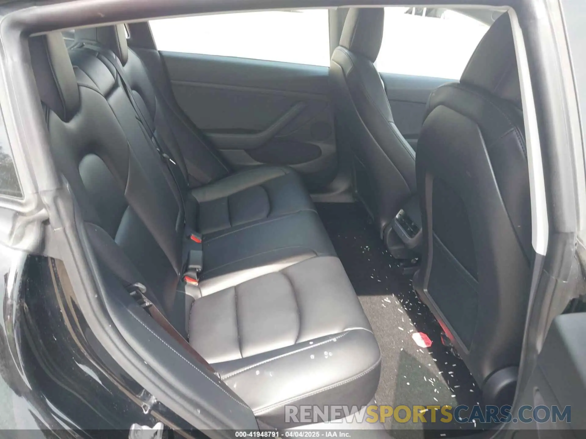 8 fotografías del automóvil dañado 5YJ3E1EB6NF109067 TESLA MODEL 3 2022