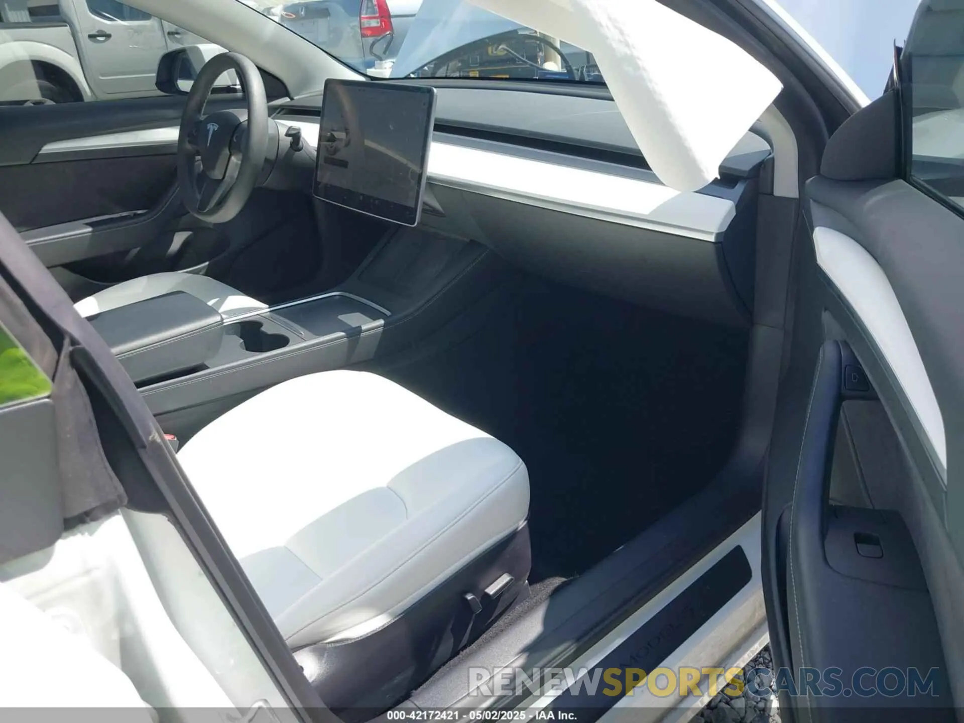5 fotografías del automóvil dañado 5YJ3E1EB6NF110719 TESLA MODEL 3 2022