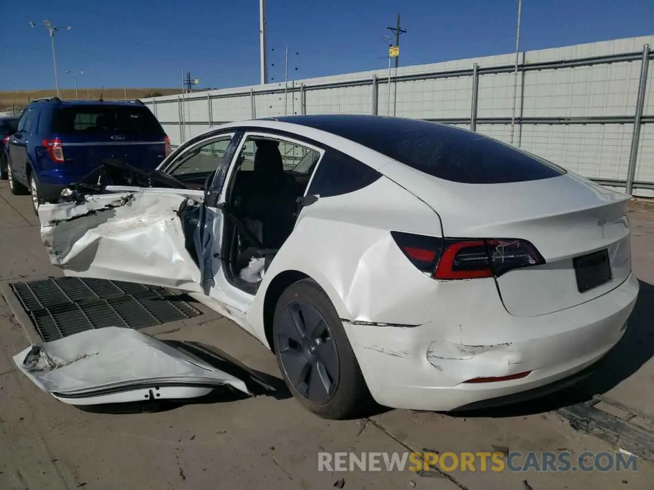 3 fotografías del automóvil dañado 5YJ3E1EB6NF131618 TESLA MODEL 3 2022