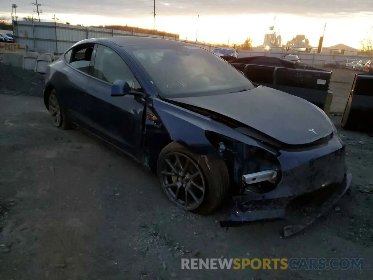 4 fotografías del automóvil dañado 5YJ3E1EB6NF192192 TESLA MODEL 3 2022