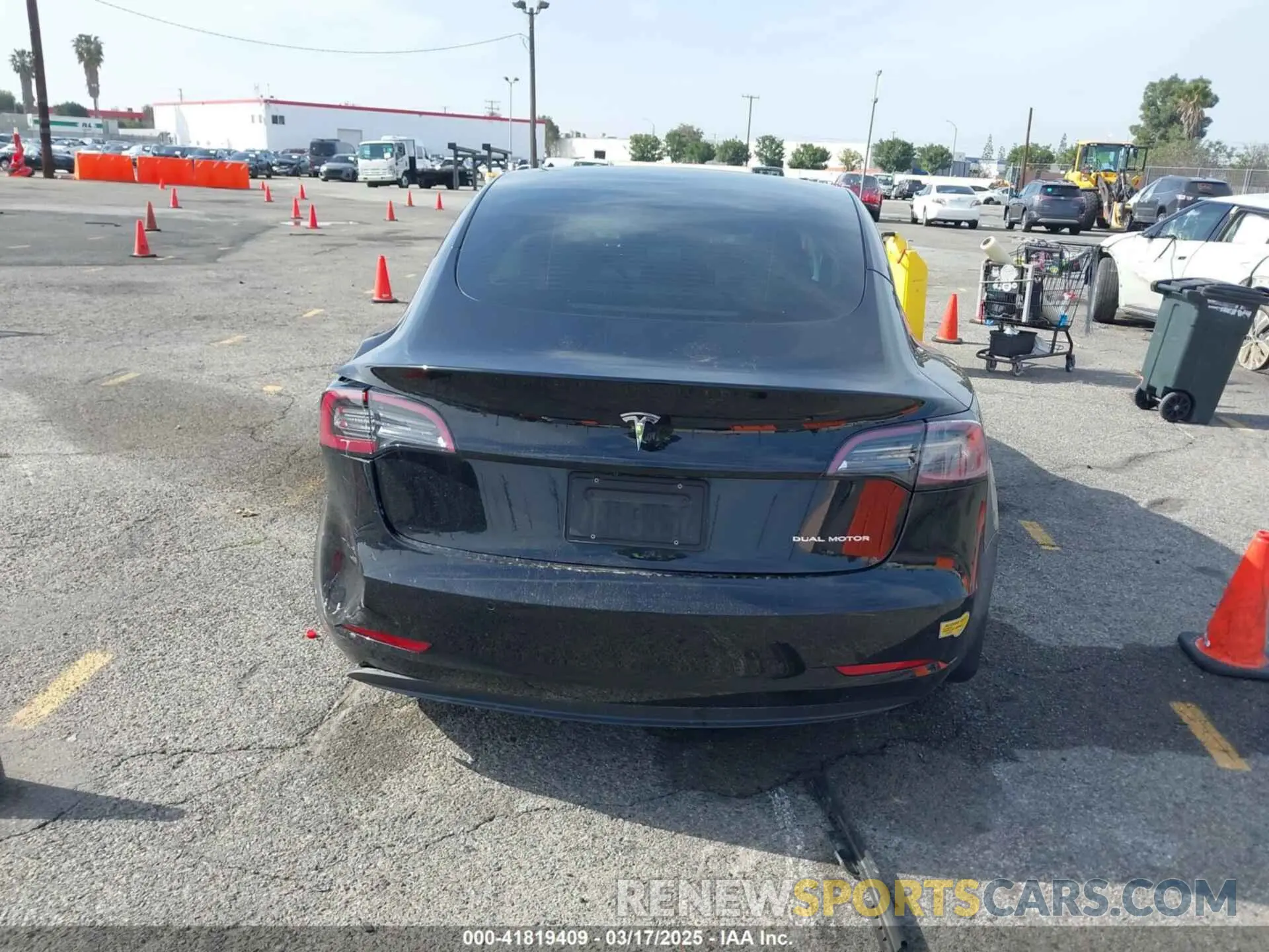 15 fotografías del automóvil dañado 5YJ3E1EB6NF233131 TESLA MODEL 3 2022