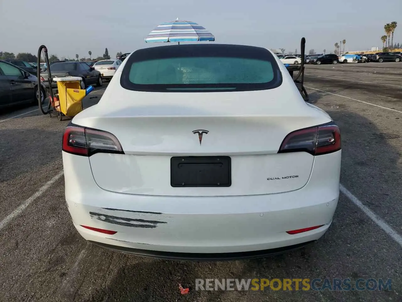 6 fotografías del automóvil dañado 5YJ3E1EB6NF238796 TESLA MODEL 3 2022