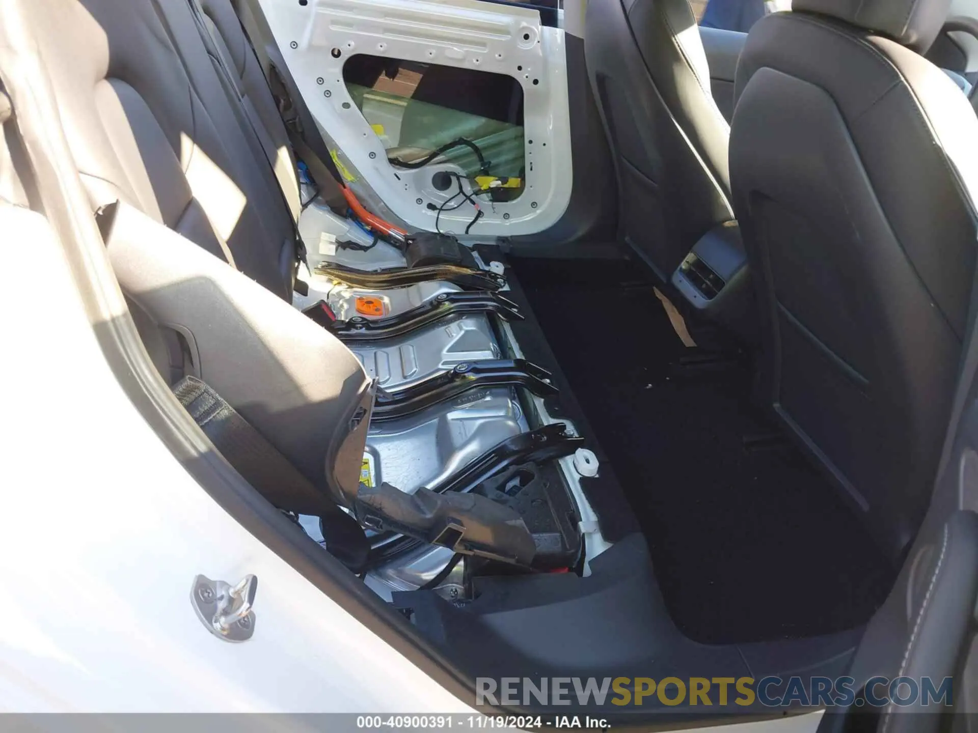 8 fotografías del automóvil dañado 5YJ3E1EB6NF248812 TESLA MODEL 3 2022