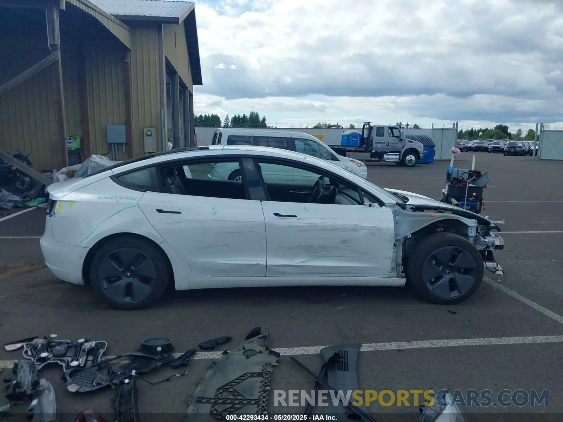 14 fotografías del automóvil dañado 5YJ3E1EB6NF250964 TESLA MODEL 3 2022