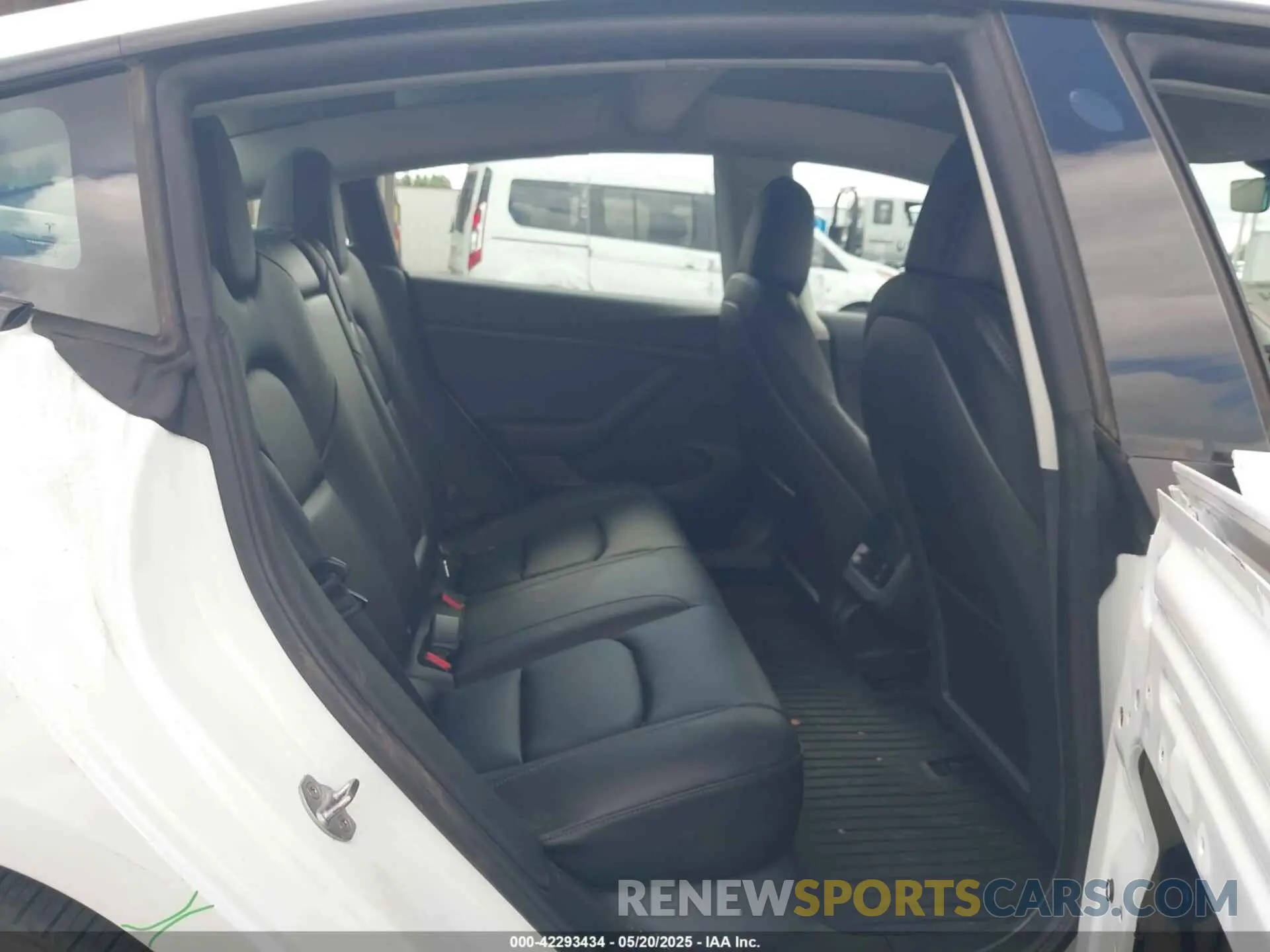 8 fotografías del automóvil dañado 5YJ3E1EB6NF250964 TESLA MODEL 3 2022