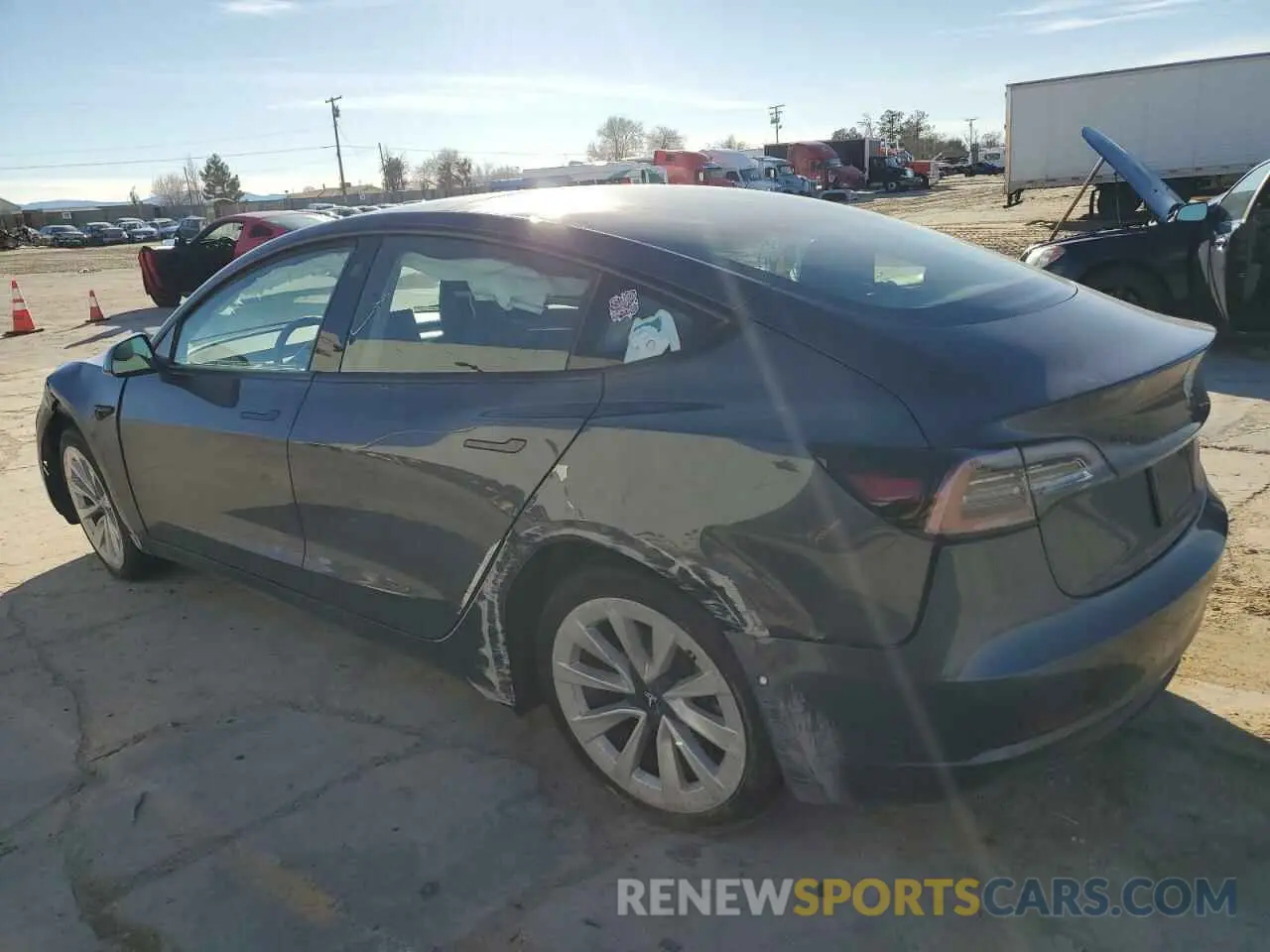 2 fotografías del automóvil dañado 5YJ3E1EB6NF256456 TESLA MODEL 3 2022