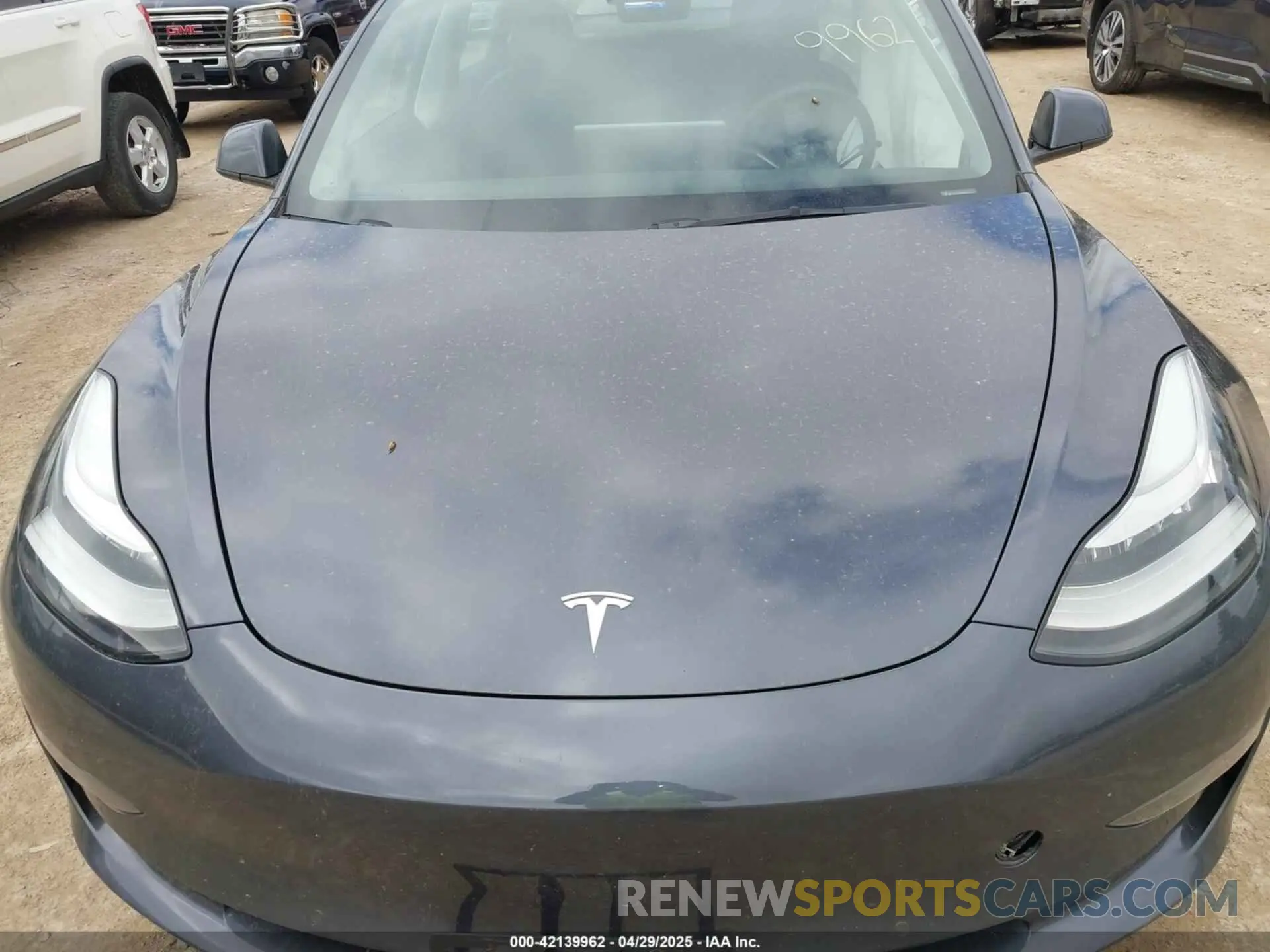 10 fotografías del automóvil dañado 5YJ3E1EB6NF260118 TESLA MODEL 3 2022