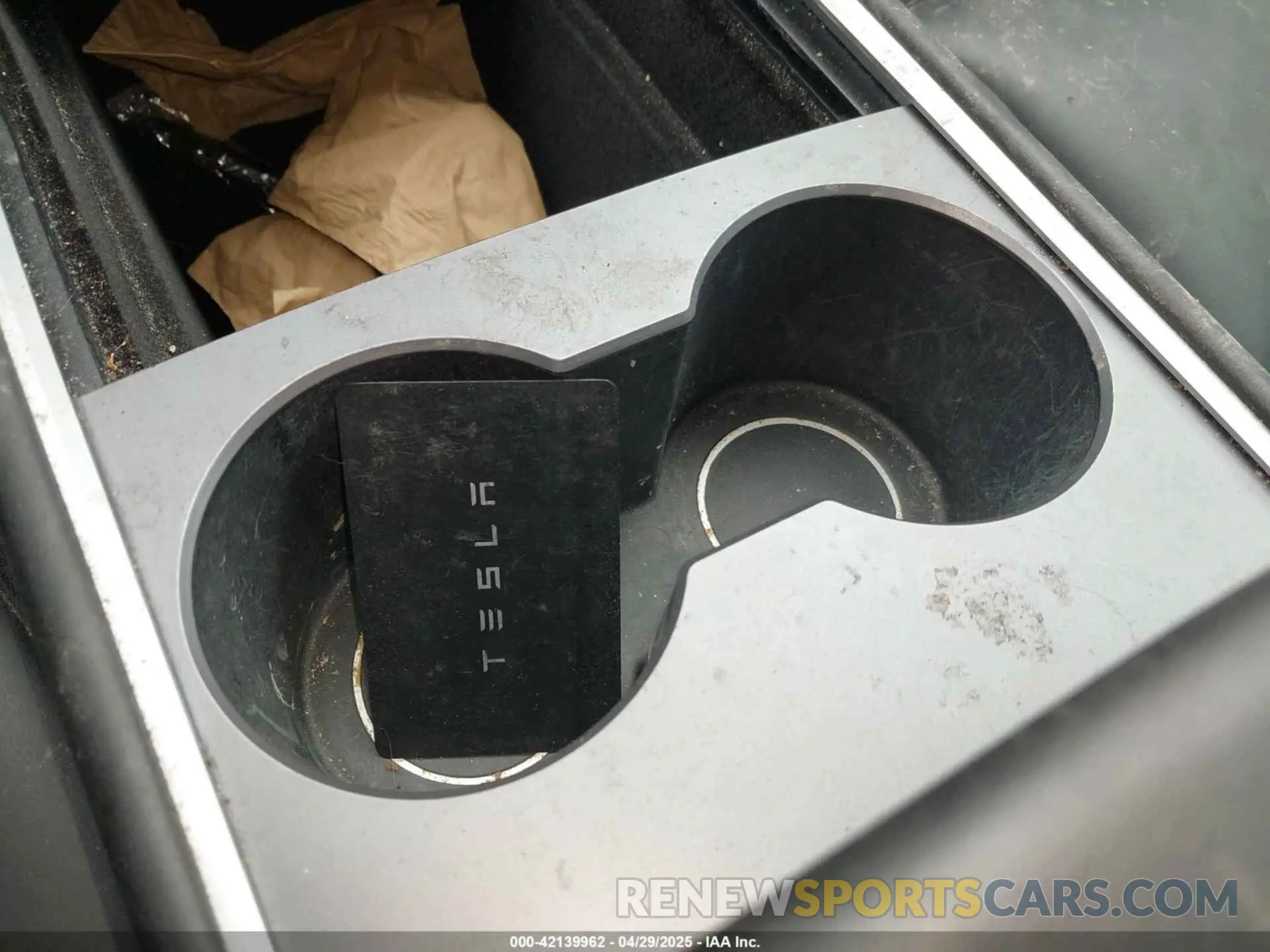 11 fotografías del automóvil dañado 5YJ3E1EB6NF260118 TESLA MODEL 3 2022