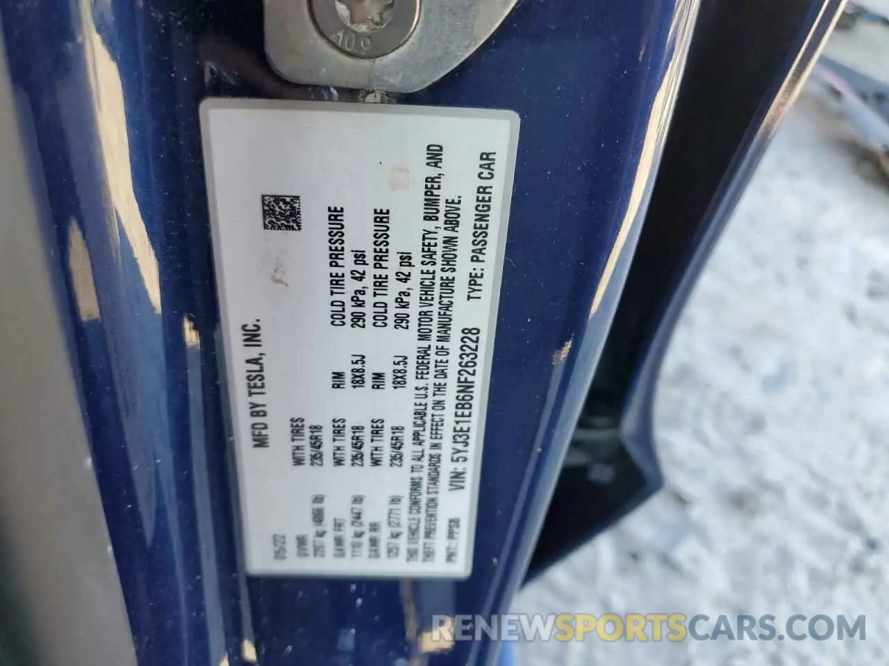 13 fotografías del automóvil dañado 5YJ3E1EB6NF263228 TESLA MODEL 3 2022