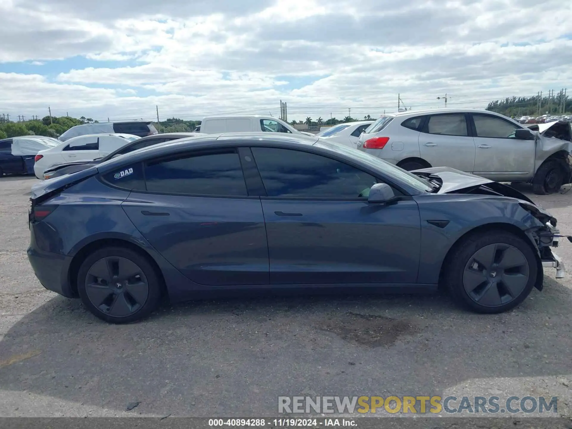13 fotografías del automóvil dañado 5YJ3E1EB6NF264489 TESLA MODEL 3 2022