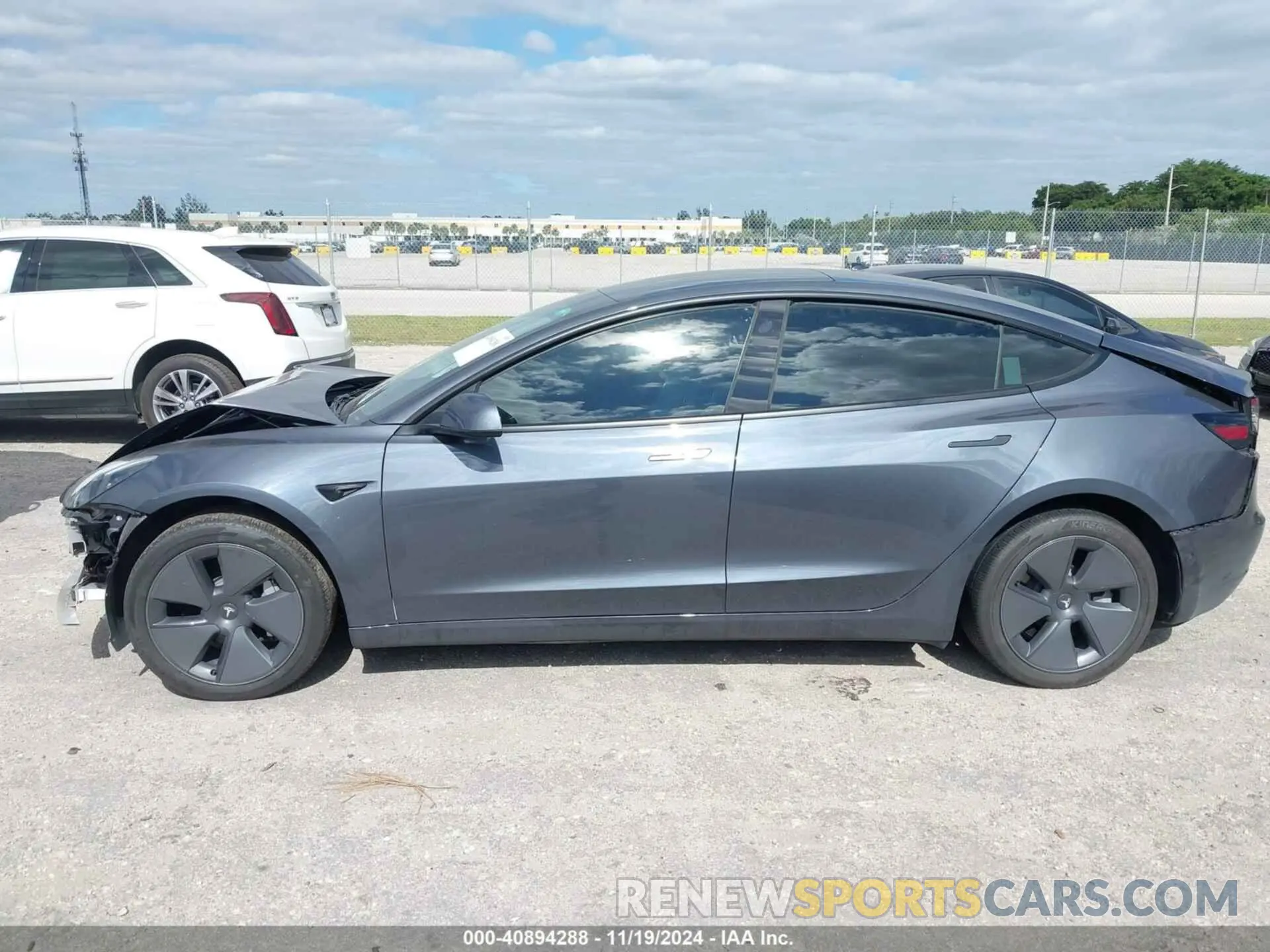 14 fotografías del automóvil dañado 5YJ3E1EB6NF264489 TESLA MODEL 3 2022