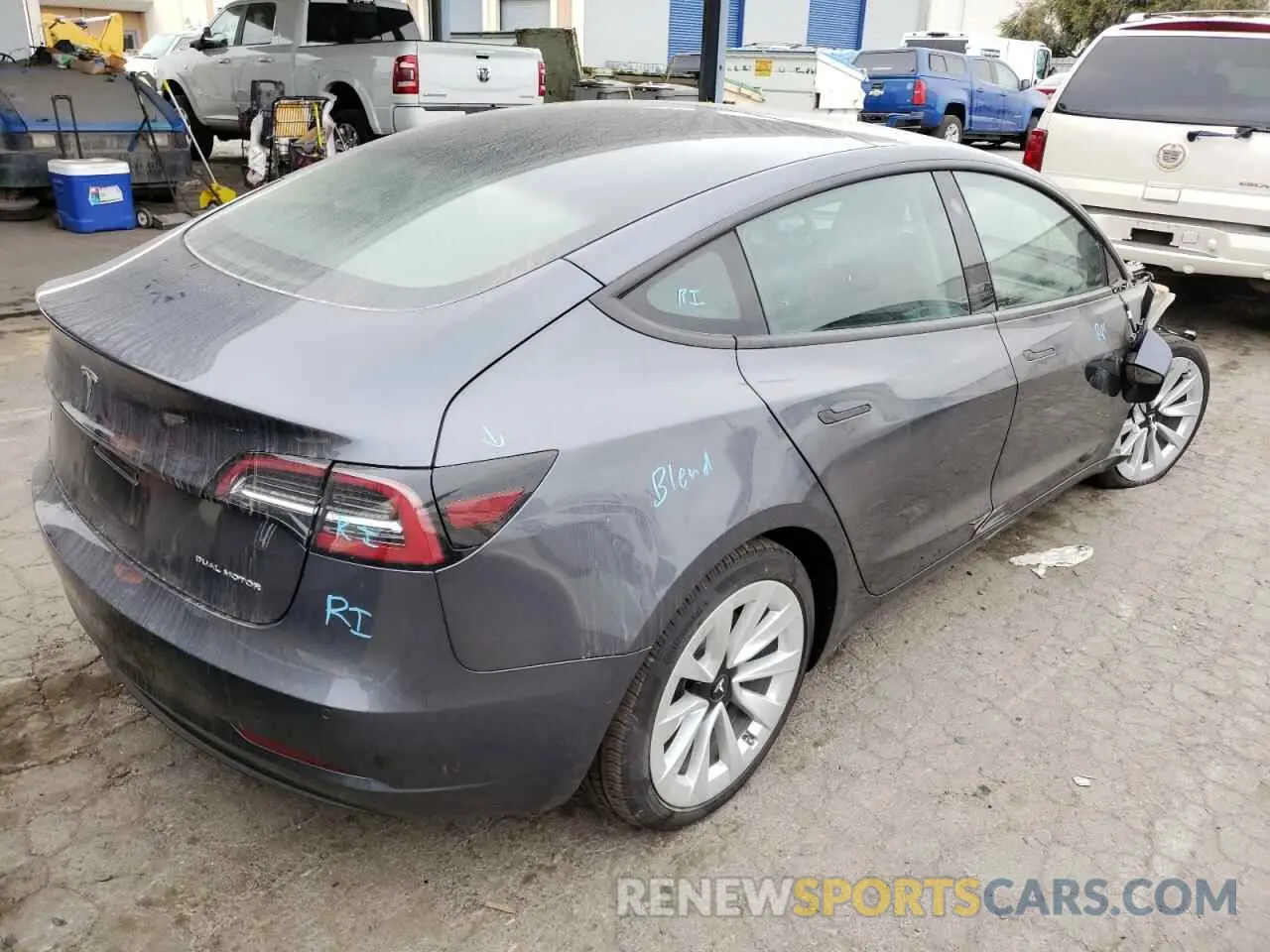 4 fotografías del automóvil dañado 5YJ3E1EB7NF145754 TESLA MODEL 3 2022