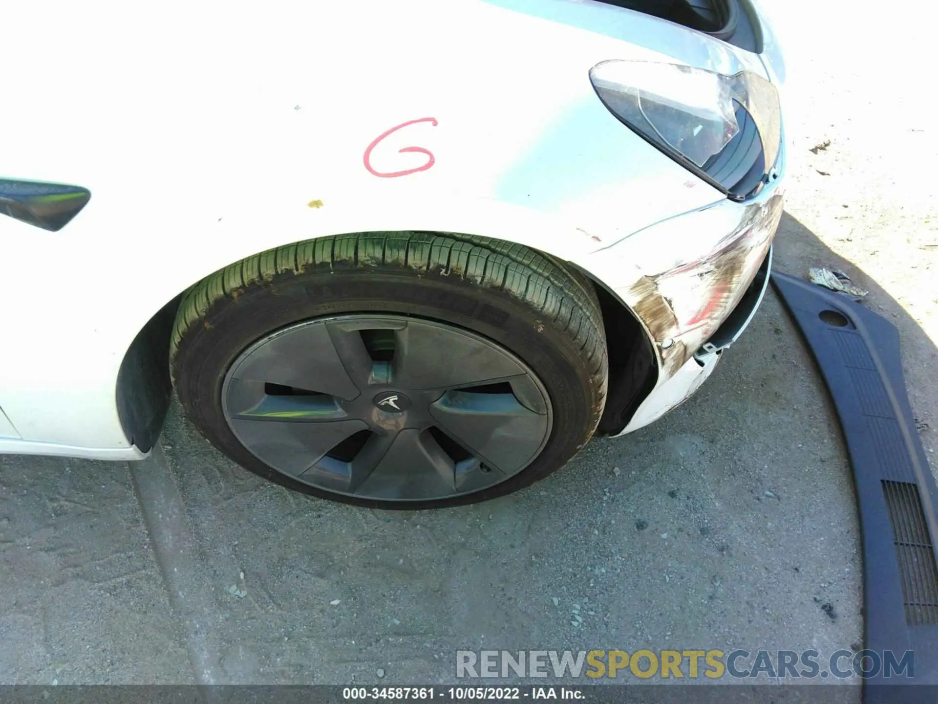 14 fotografías del automóvil dañado 5YJ3E1EB7NF172498 TESLA MODEL 3 2022