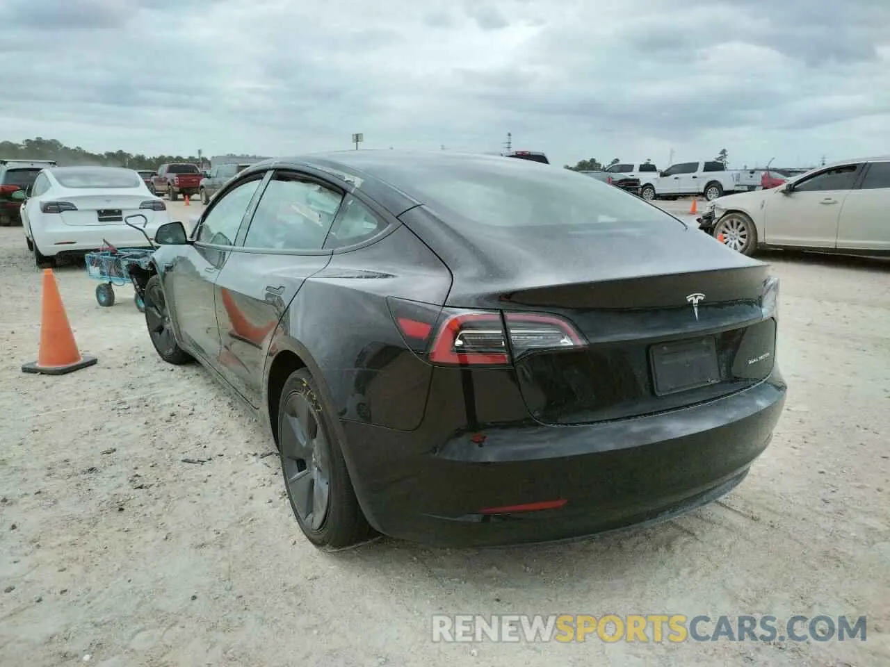 3 fotografías del automóvil dañado 5YJ3E1EB7NF190998 TESLA MODEL 3 2022