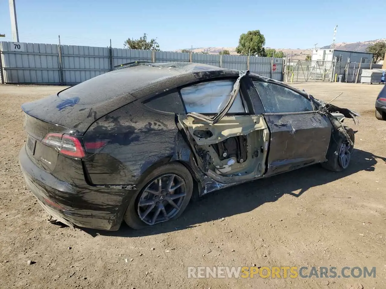 3 fotografías del automóvil dañado 5YJ3E1EB7NF205712 TESLA MODEL 3 2022