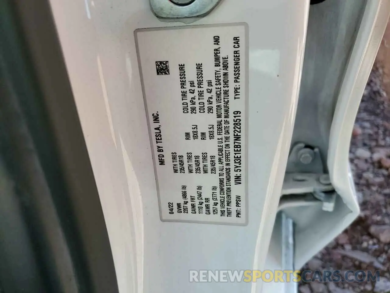 12 fotografías del automóvil dañado 5YJ3E1EB7NF228519 TESLA MODEL 3 2022