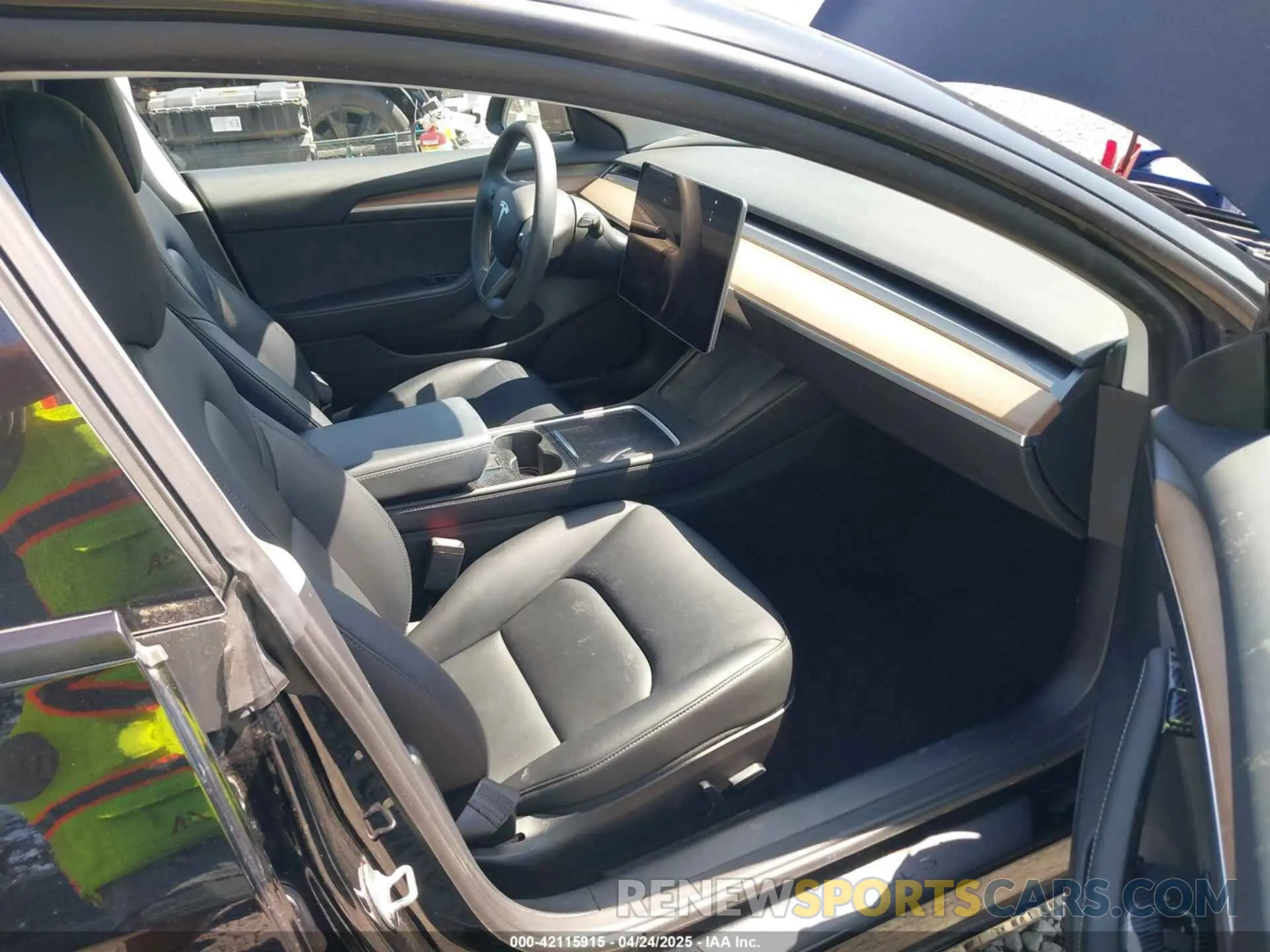 5 fotografías del automóvil dañado 5YJ3E1EB7NF241996 TESLA MODEL 3 2022